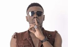 Ariel Sheney interdit de jouer ses morceaux dans des bars