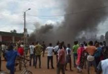 Trois chinois lynchés à mort par une foule en colère dans le sud est