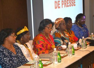 Politique Côte d’Ivoire : Mme Ehui présidente de l’association des femmes Akan veut faire régner la paix et la cohésion sociale