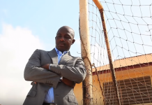 la mère de l’ancien entraîneur des Super Eagles du Nigeria, Samson Siasia, est de nouveau enlevée…